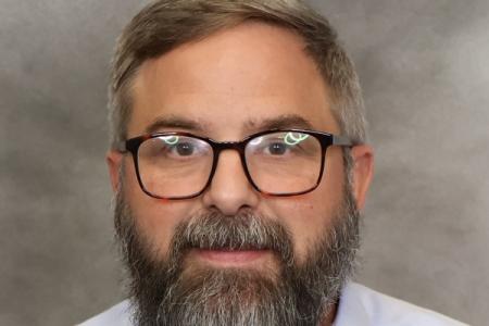 Portrait of Dr. Aaron Aponick